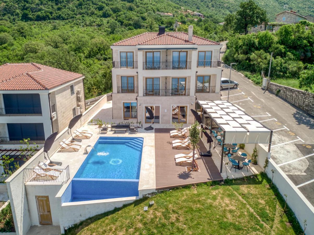 Quercus Residences Apartments Sveti Stefan Bagian luar foto
