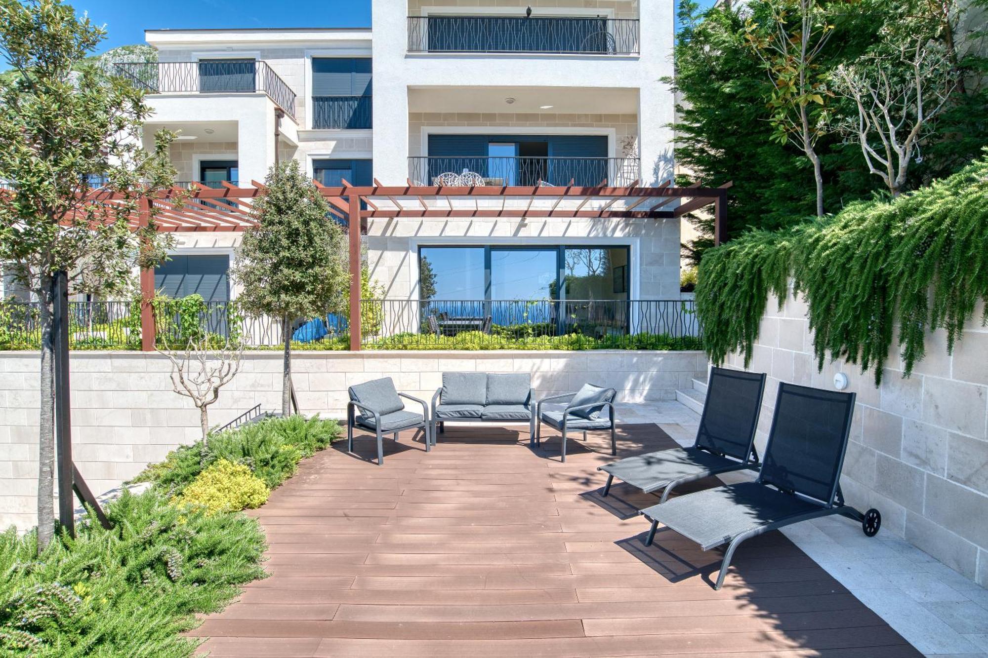 Quercus Residences Apartments Sveti Stefan Bagian luar foto