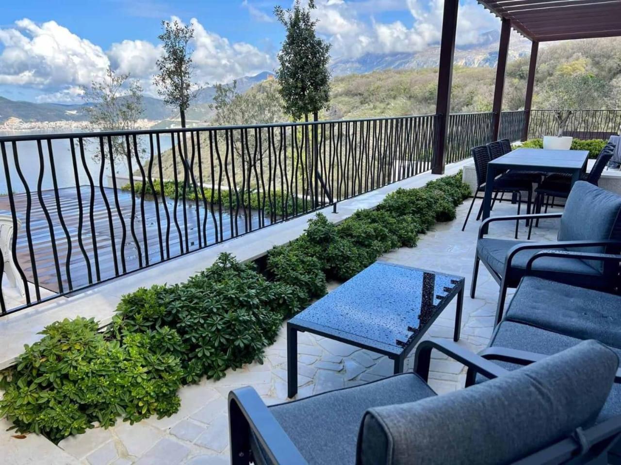 Quercus Residences Apartments Sveti Stefan Bagian luar foto
